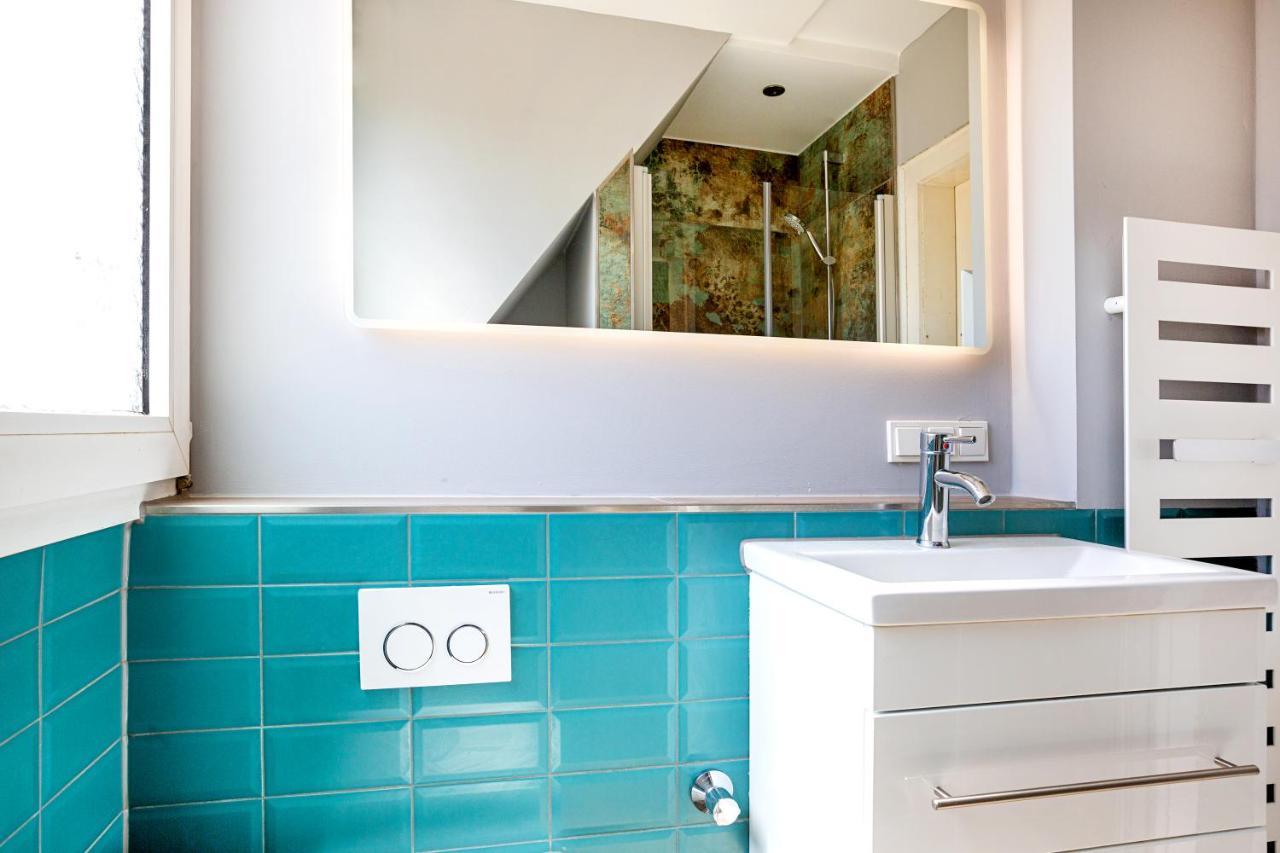 Appartement With Private Parking Lot *
