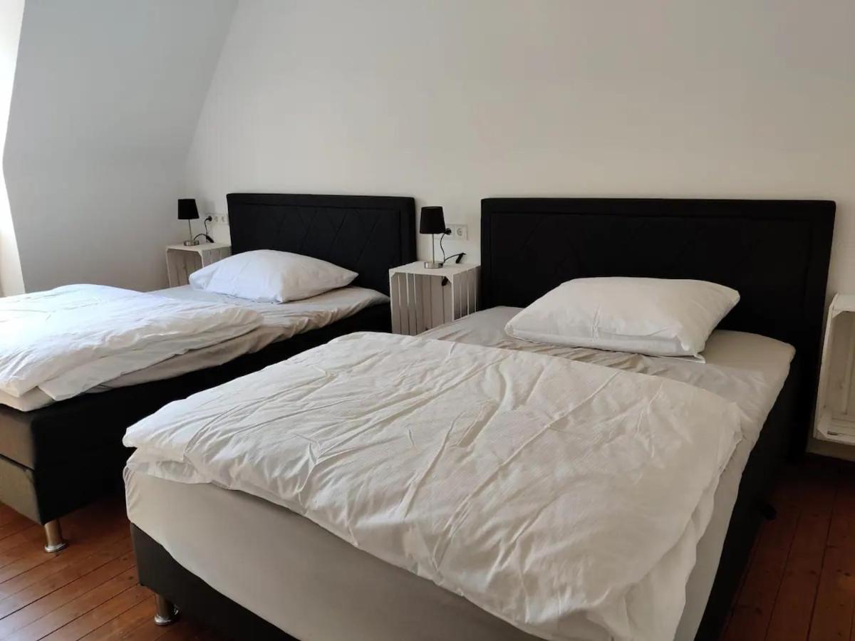 Appartement With Private Parking Lot Würzburg